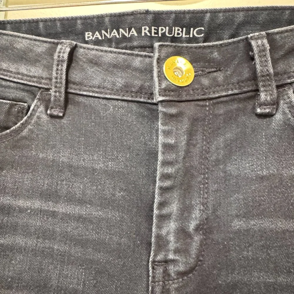 Banana Republic Mid-Rise Skinny Jeans | NWT | Size 26 ✔ Brand new with tags! Cla